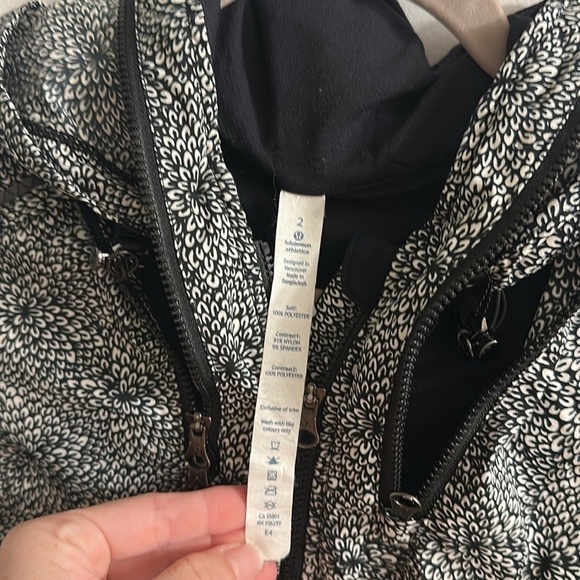 Lululemon Spring Forward Jacket Plush Petal Black Ghost / Black size 2 - Picture 5 of 10